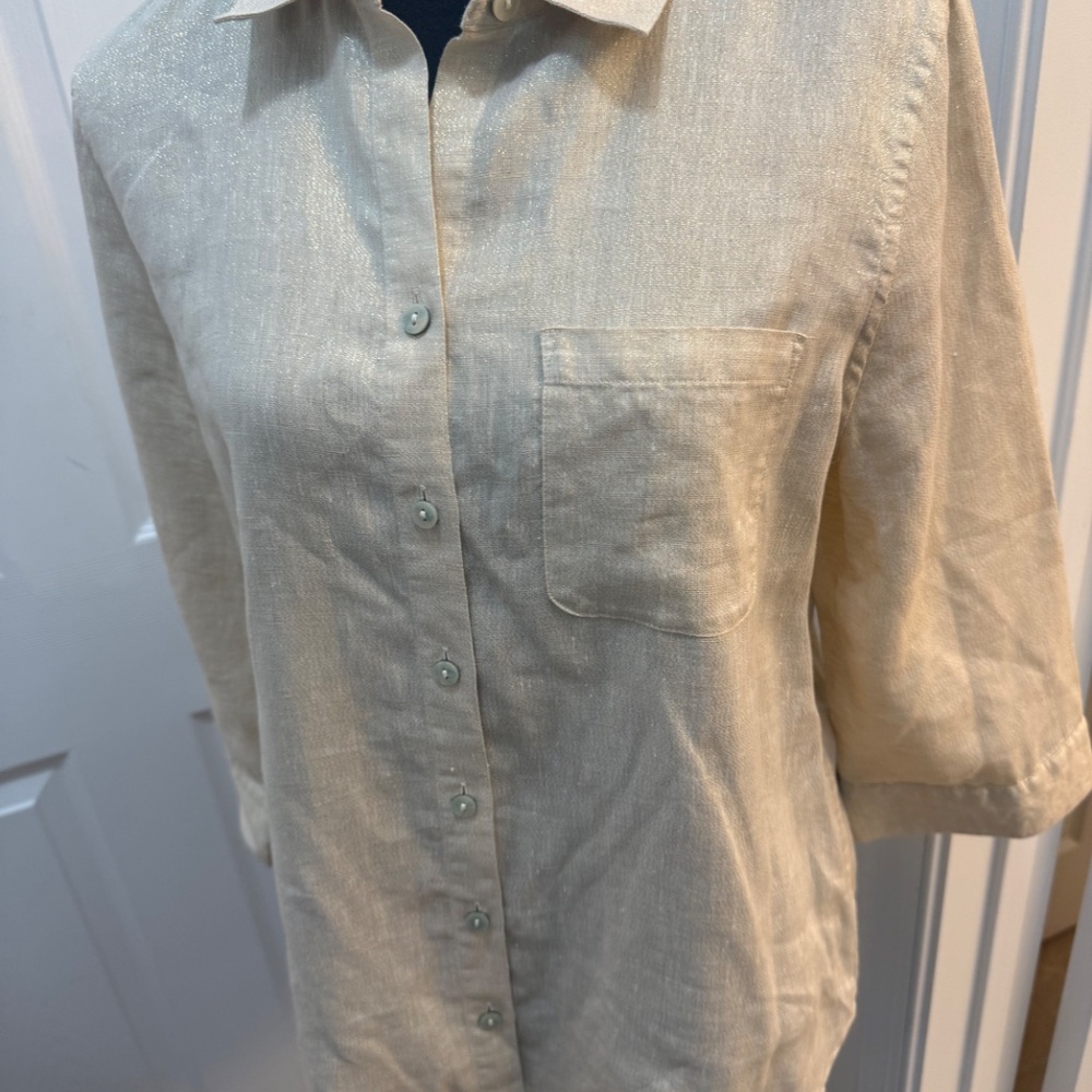 ✨ Chico’s Non-Iron Sparkling Linen Blend Blouse – Size 1 - Picture 2 of 8